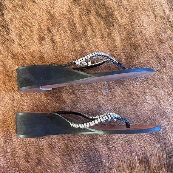 Yellow Box Sandals - Picture 5 of 13